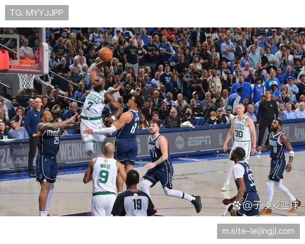 黄蜂近十场净效率值跃居第一 攻防两端同步提升 黄蜂近十场净效率值跃居第一 攻防两端同步提升